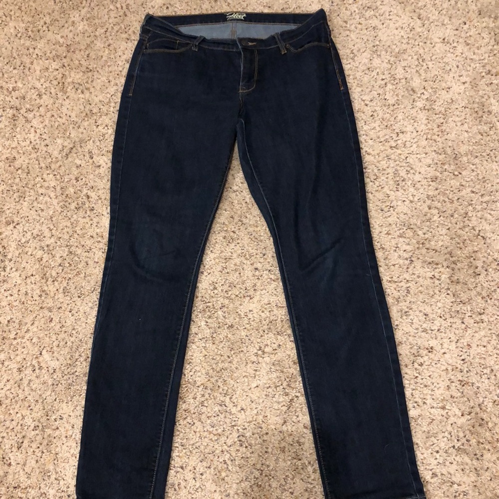 Dark Wash Jeans ⌛️